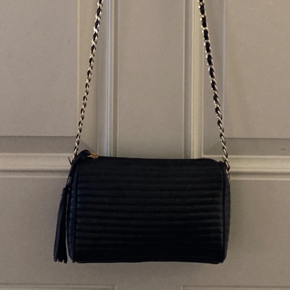 Nordstrom Genuine Leather Black Crossbody Bag/Gold Tone Woven Chain/NWT!